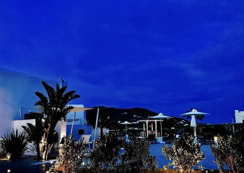 Queen Boutique Suites Mykonos Town Exteriör bild