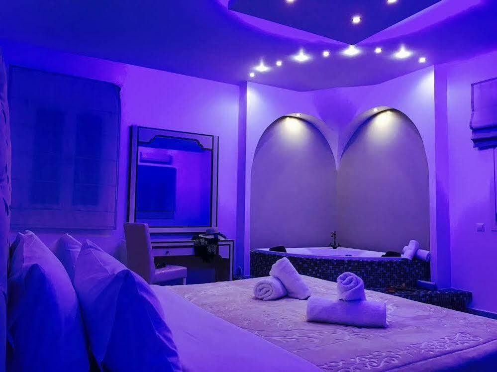 Queen Boutique Suites Mykonos Town Exteriör bild